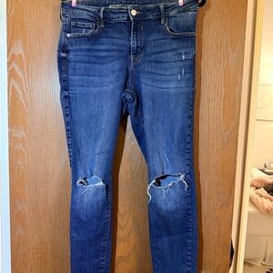 Old Navy Women's Rockstar Skinny Blue Distressed Jeans